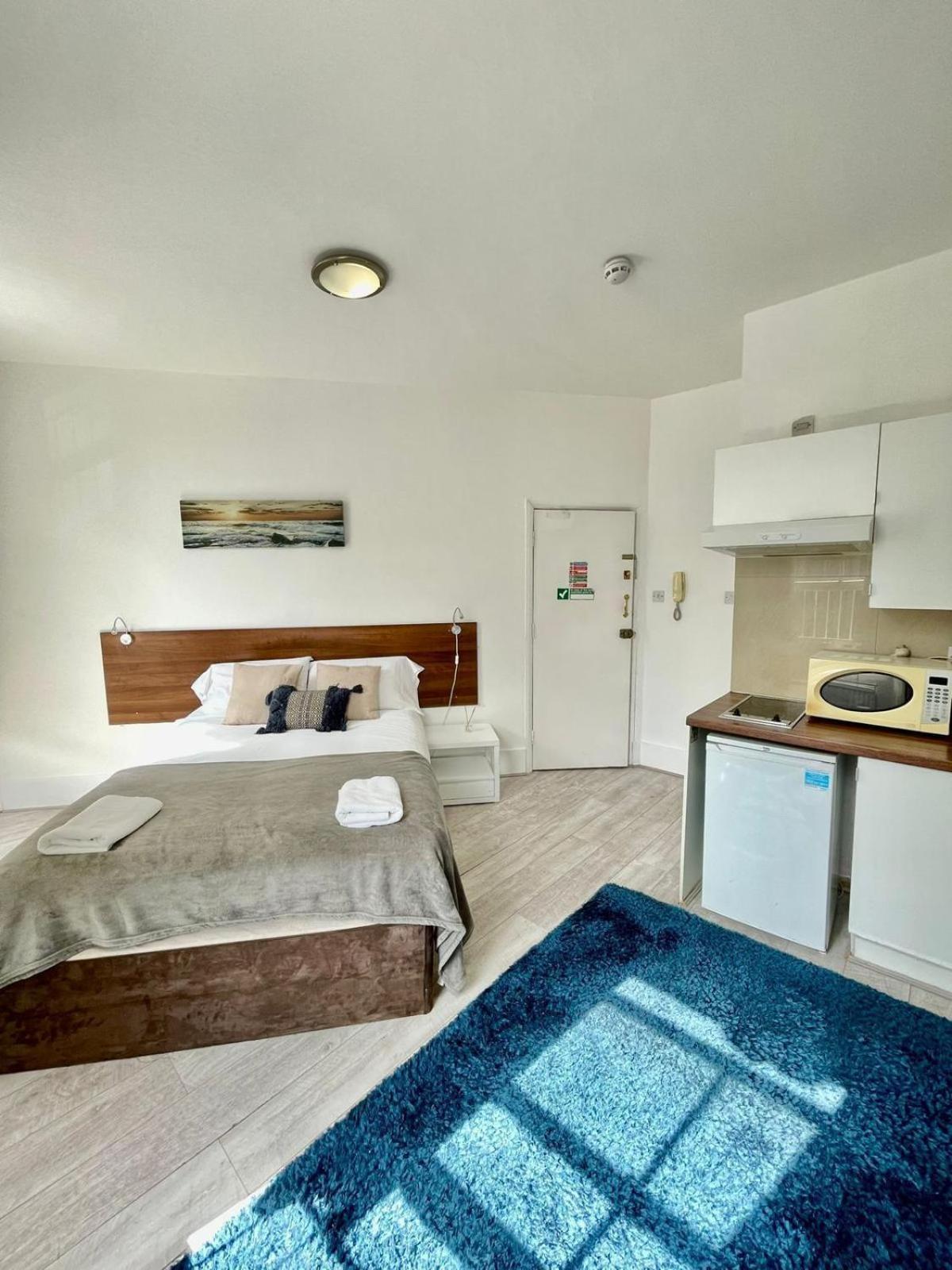 Cromwell Apartments Лондон Экстерьер фото