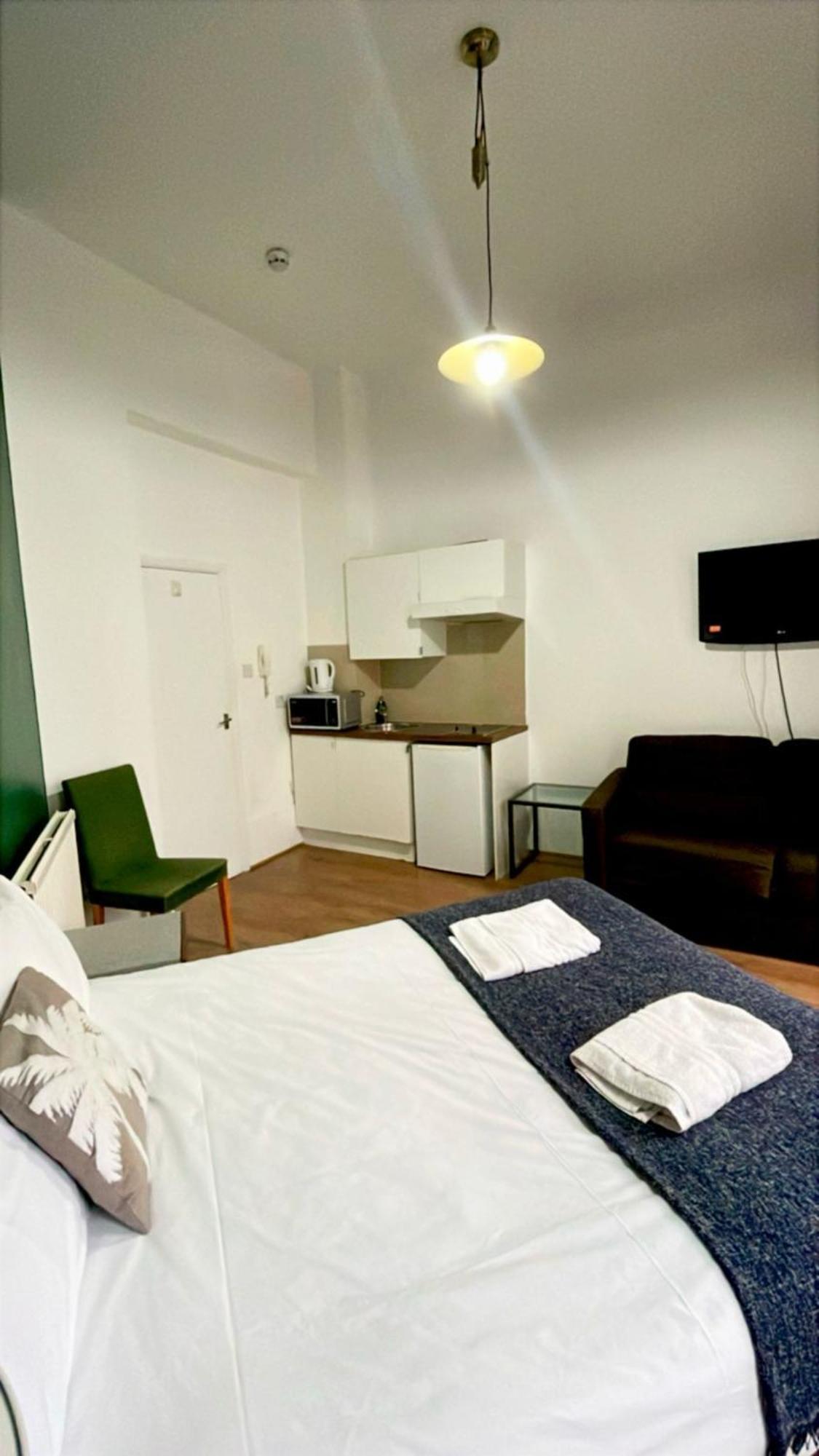 Cromwell Apartments Лондон Экстерьер фото